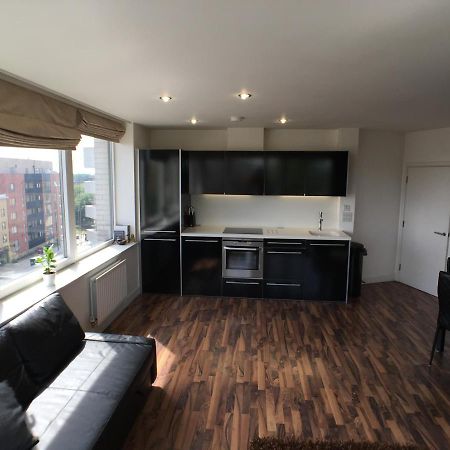 Luxury 2 Bed Penthouse Apartment Near Station لندن المظهر الخارجي الصورة